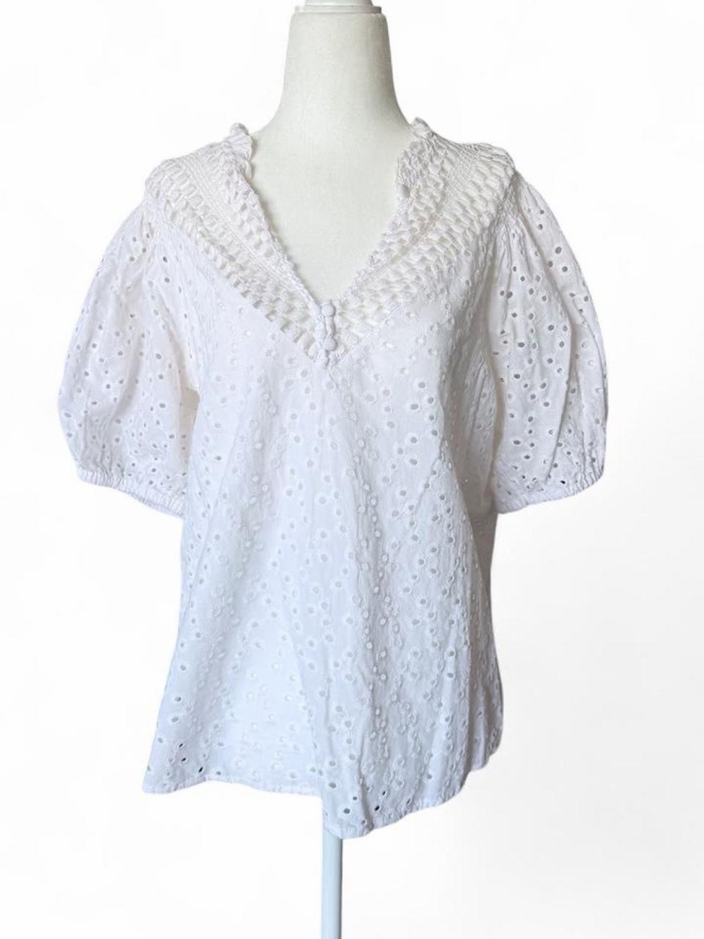 White Eyelet V-Neck Puff Sleeve Blouse